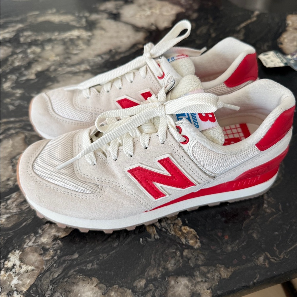 New Balance Women’s Size 6.5